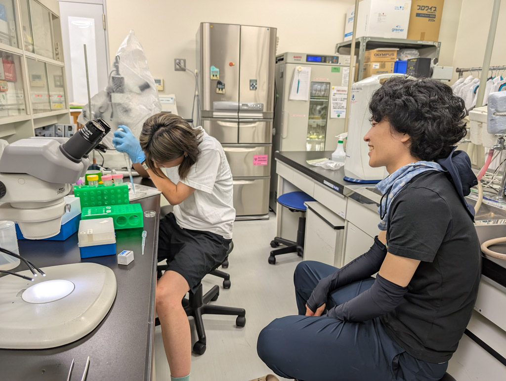 Risa (right), selfimage